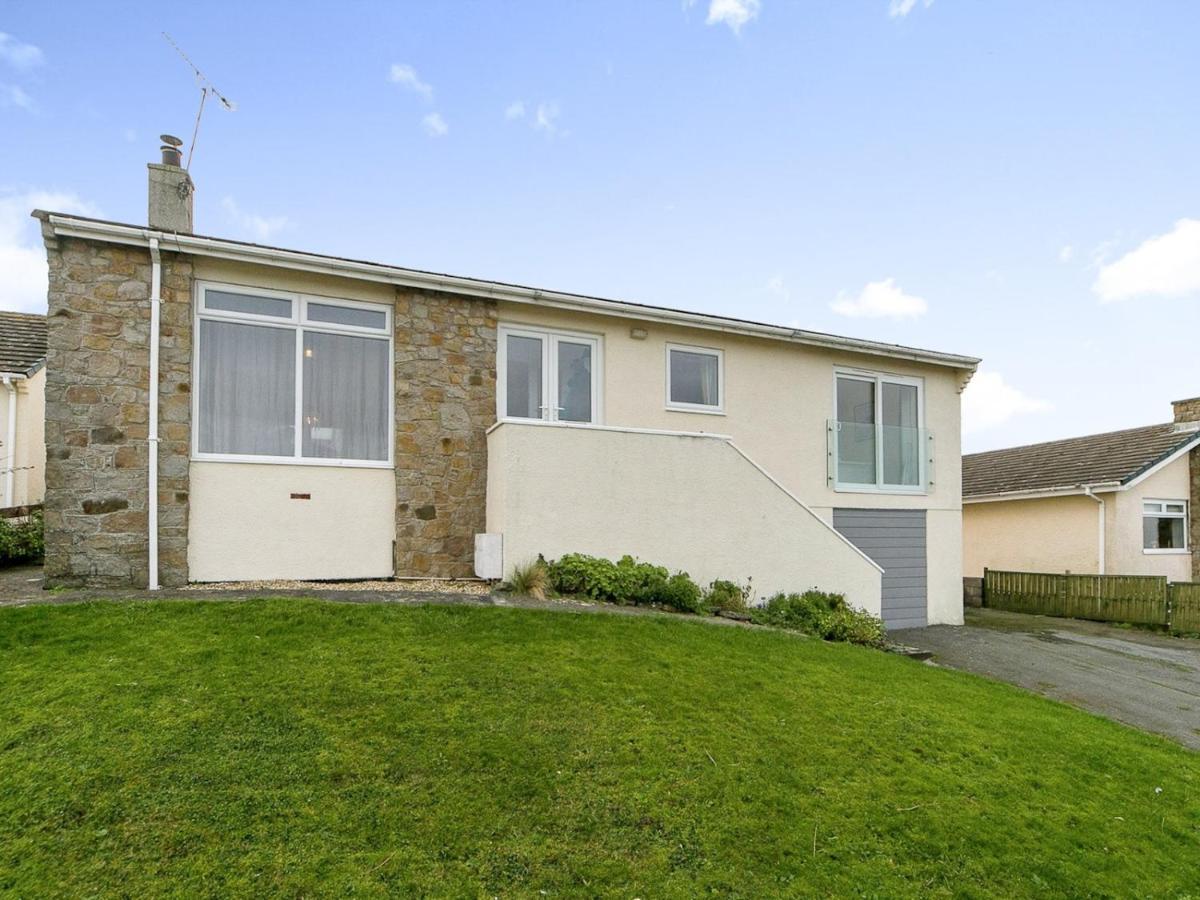 Pass The Keys Modern Coastal Home In Bull Bay Amlwch Exterior foto